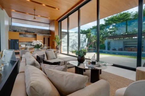 4 bedrooms Villa in Phuket, Thailand No. 71521 3