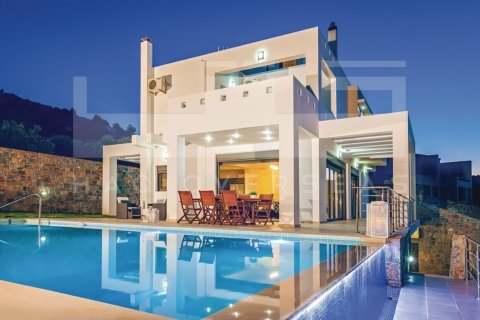 6 bedrooms Villa in Heraklion, Greece No. 24335 1