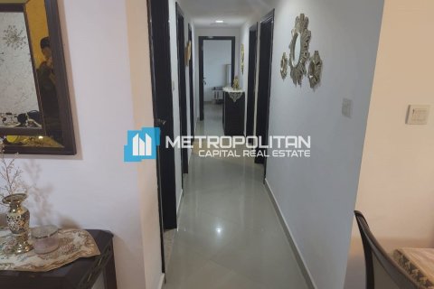 3 dormitorios Apartment en Al Reef, UAE No. 6708 7