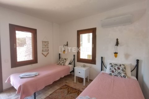 4+1 Villa in Kas, Turkey No. 13911 24