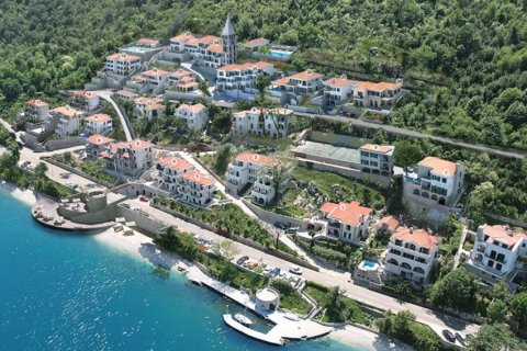 3 dormitorios Apartment en Kotor, Montenegro No. 66897 1