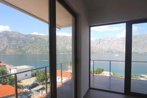 1 dormitorio Apartment en Kotor, Montenegro No. 66896 8