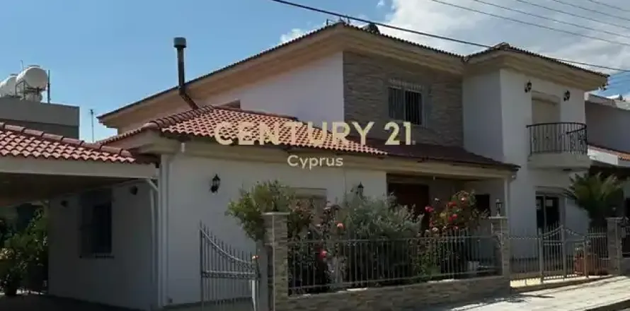 5 bedrooms House in Limassol, Cyprus No. 31751