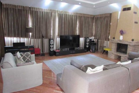 5 bedrooms House in Pyrgos, Cyprus No. 77159 13