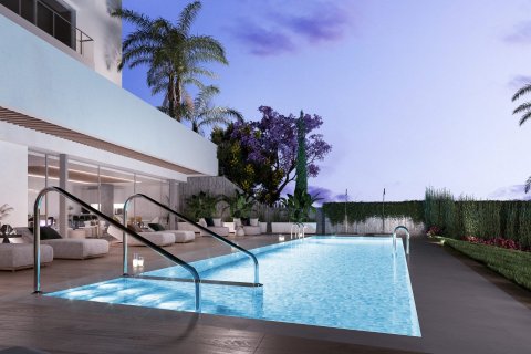 3 chambres Penthouse à Marbella, Spain No. 27008 16