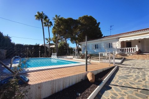 4 bedrooms Villa in Los Balcones, Spain No. 26986 16