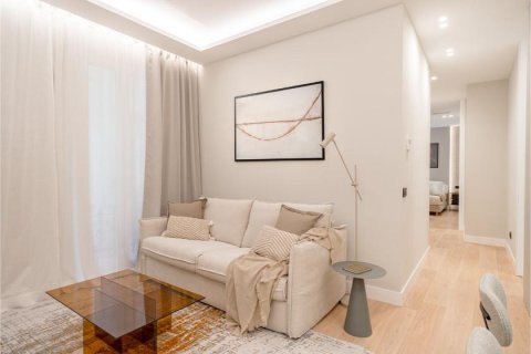 3 dormitorios Apartment en Madrid, Spain No. 26916 4