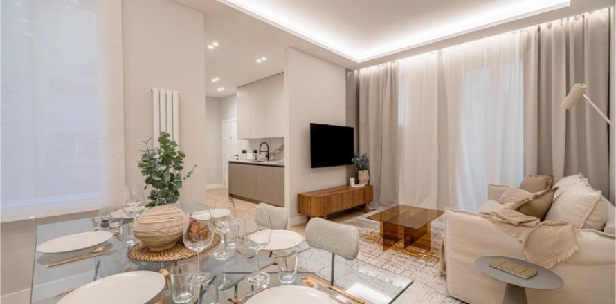 3 dormitorios Apartment en Madrid, Spain No. 26916