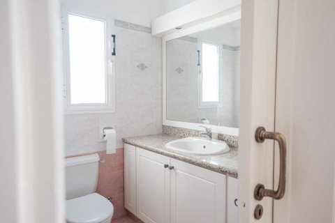 3 bedrooms House in Agios Tychonas, Cyprus No. 76773 14