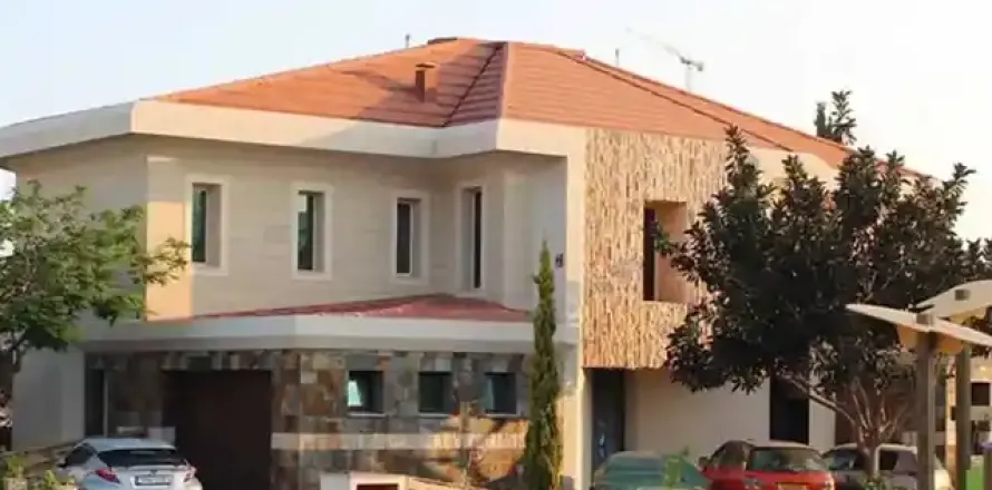 5 bedrooms Villa in Limassol, Cyprus No. 29718