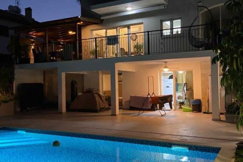 4 bedrooms House in Germasogeia, Cyprus No. 29719 2