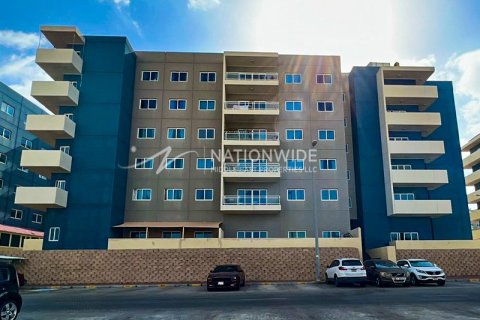 2 bedrooms Apartment in Al Reef, UAE No. 4122 1