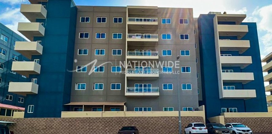 2 bedrooms Apartment in Al Reef, UAE No. 4122