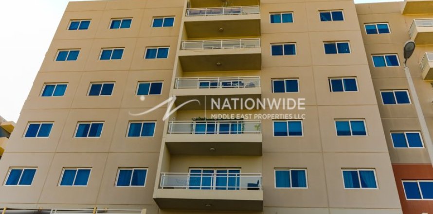 2 bedrooms Apartment in Al Reef, UAE No. 4143