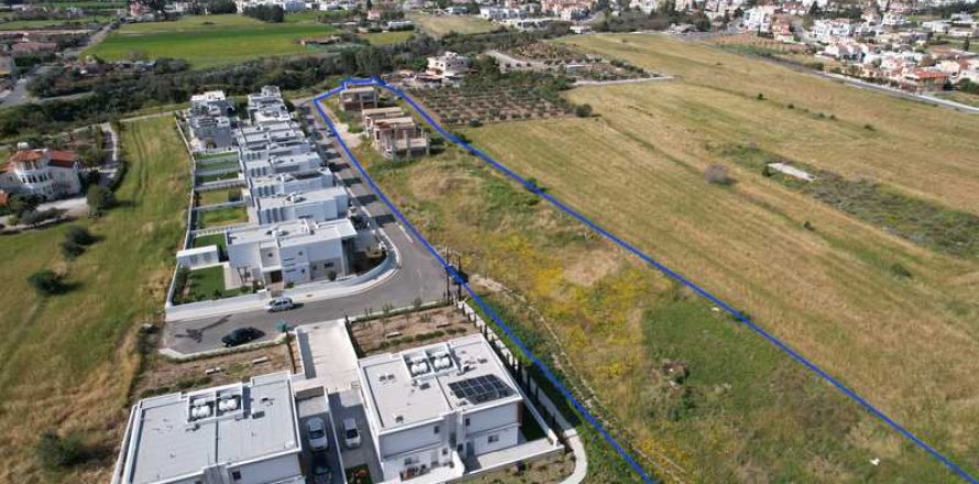 10166m² Land in Geroskípou, Cyprus No. 76335