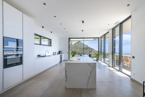 6 bedrooms Villa in Vence, France No. 67205 11