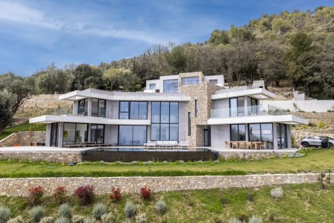 6 bedrooms Villa in Vence, France No. 67205 2