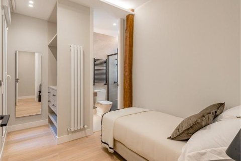 3 dormitorios Apartment en Madrid, Spain No. 27481 25