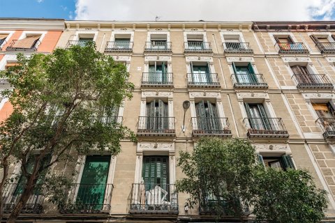 3 dormitorios Apartment en Madrid, Spain No. 27482 2