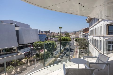 5 dormitorios Apartment en Cannes, France No. 67987 13