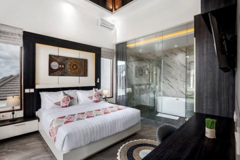 3 bedrooms Villa in Seminyak, Indonesia No. 23136 11