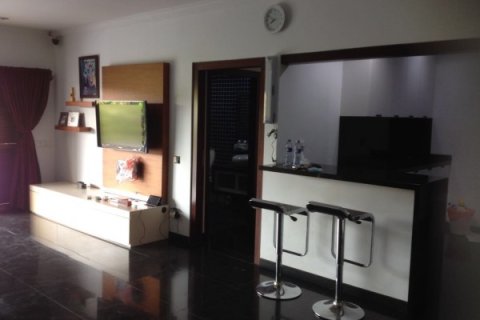 4 bedrooms Villa in Canggu, Indonesia No. 23179 5