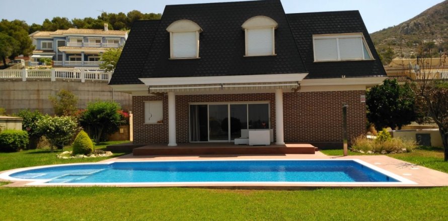 4 bedrooms Villa in Cullera, Spain No. 25112