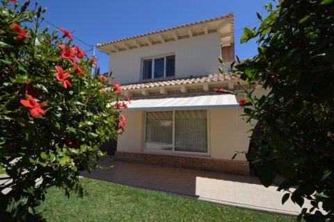 276.00m² Villa en Cabo Roig, Spain No. 25096 27