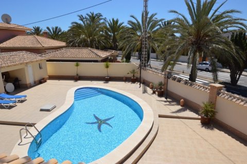 276.00m² Villa en Cabo Roig, Spain No. 25096 29