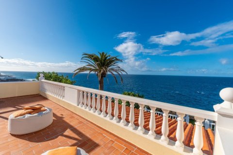 3 bedrooms Villa in Santa Cruz de Tenerife, Spain No. 26091 1