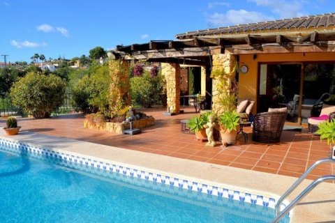 4 bedrooms Villa in La Nucia, Spain No. 26092 1