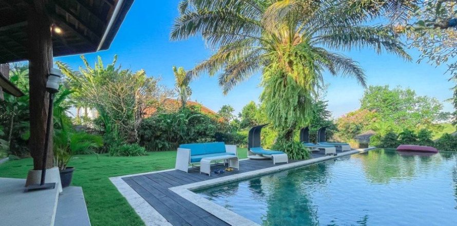 10 bedrooms Villa in Canggu, Indonesia No. 22868