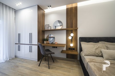 67m² Appartement à Polichni, Greece No. 55673 12