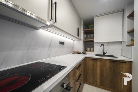 67m² Appartement à Polichni, Greece No. 55673 10