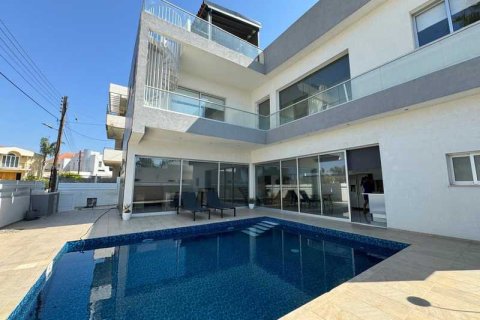 3 dormitorios Villa en Limassol, Cyprus No. 75801 1