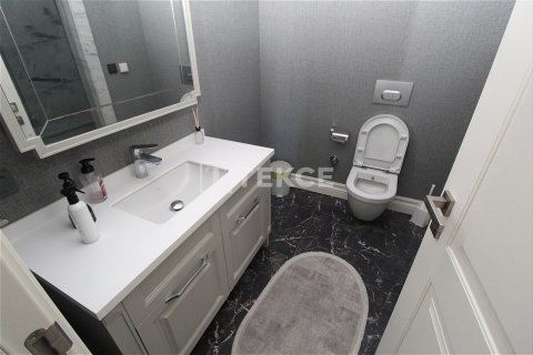 3+1 Apartment in Beylikduezue, Turkey No. 76369 4