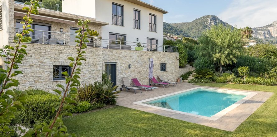 4 bedrooms Villa in Vence, France No. 76374