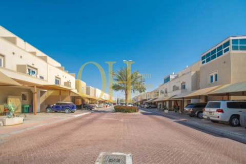 4 dormitorios Townhouse en Al Reef, UAE No. 10477 1