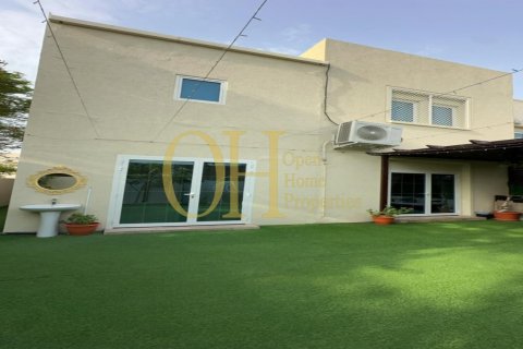 4 dormitorios Townhouse en Al Reef, UAE No. 10477 3