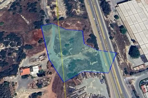 8400m² Land in Kato Polemidia, Cyprus No. 35491 1