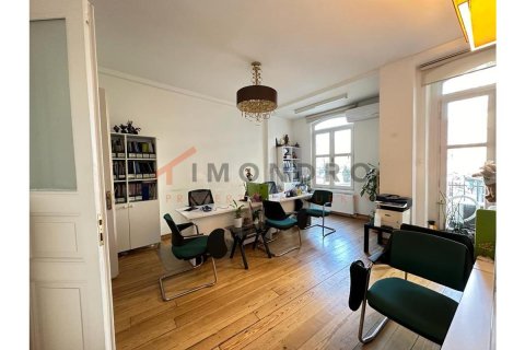 3+1 Apartment en Beyoglu, Turkey No. 21432 8