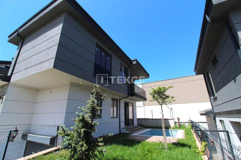 4+1 Villa in Bursa, Turkey No. 21428 3