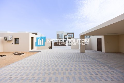 5 bedrooms Villa in Abu Dhabi, UAE No. 74414 28