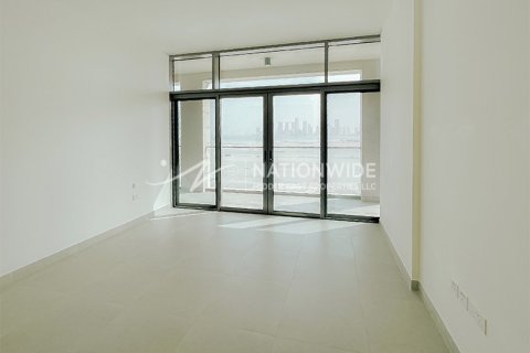 1 bedroom Apartment on the Saadiyat Island, UAE No. 4675 3