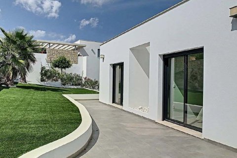 4 bedrooms Villa in Benitachell, Spain No. 26195 7