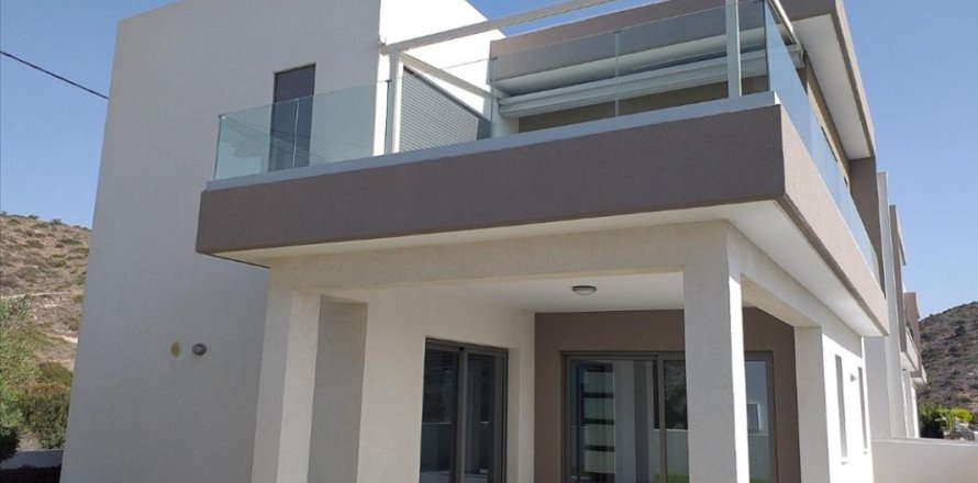 4 bedrooms Villa in Limassol, Cyprus No. 51458