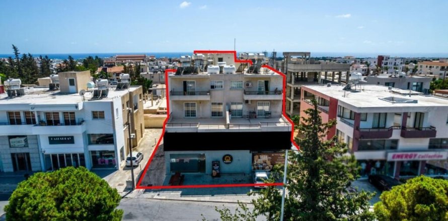 566m² Commercial property en Limassol, Cyprus No. 47580