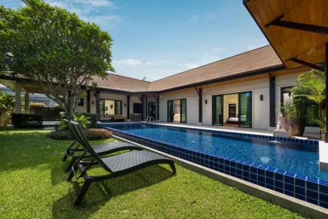 4 bedrooms Villa in Phuket, Thailand No. 2711 1