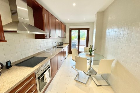 2 dormitorios Apartment en Marbella, Spain No. 27350 13