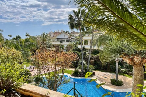 2 chambres Appartement à Marbella, Spain No. 27350 7